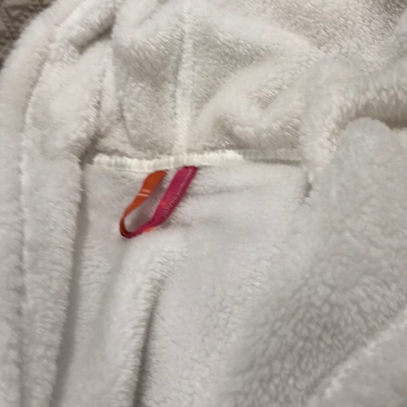Like new Plush Jenni Robe - Picture 2 of 3